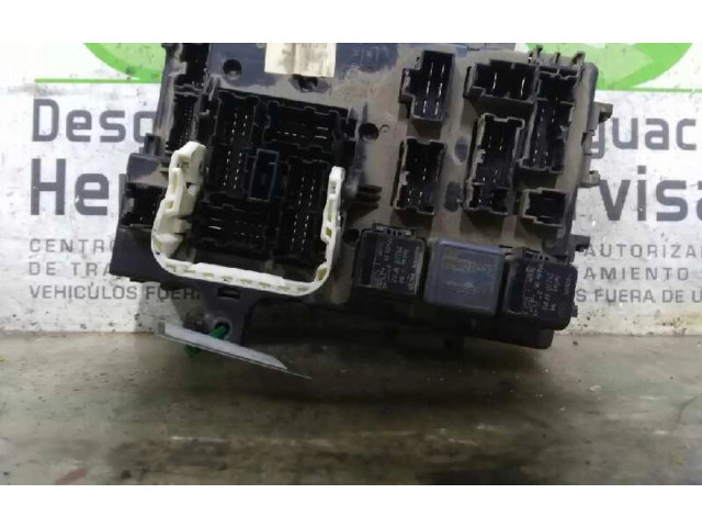   Pojistková skříňka 285519F902, 0090012   Nissan Terrano 2001