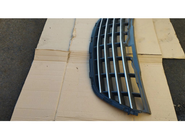 Верхняя решётка Chrysler Pacifica  04857626AA, 15740ASM      