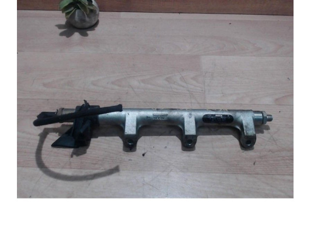 Топливная рампа 8200613066, 8200613066   Renault Vel Satis  