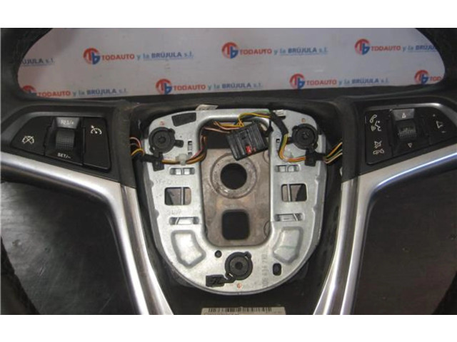 Volant Opel Astra J 2009 13305818  