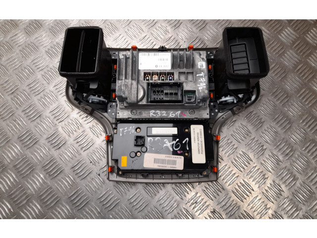 Блок управления климат-контролем 68258678AG, P68254043AE   Jeep Grand Cherokee
