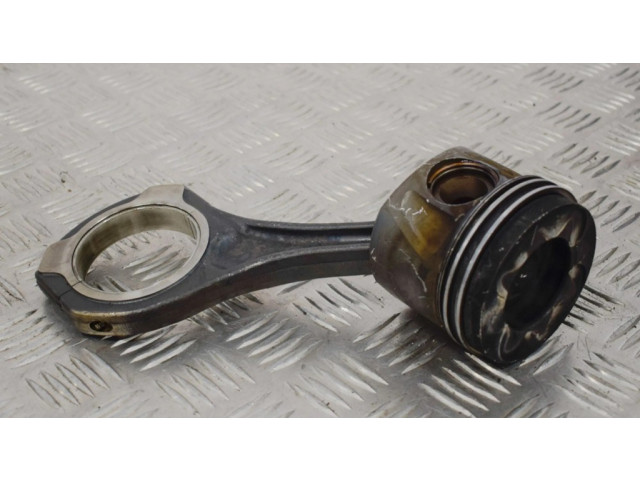 Píst A6420304120   Mercedes-Benz ML W166  pro naftový motor 3.0 OM 642.826 