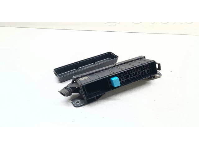 Блок предохранителей 7107XA1   Toyota Prius (XW20)    