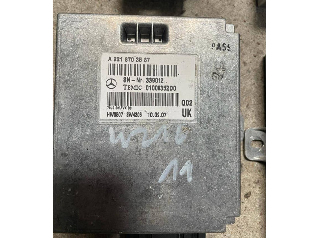 Дисплей    A2218703587, 01000352D0   Mercedes-Benz S AMG W221