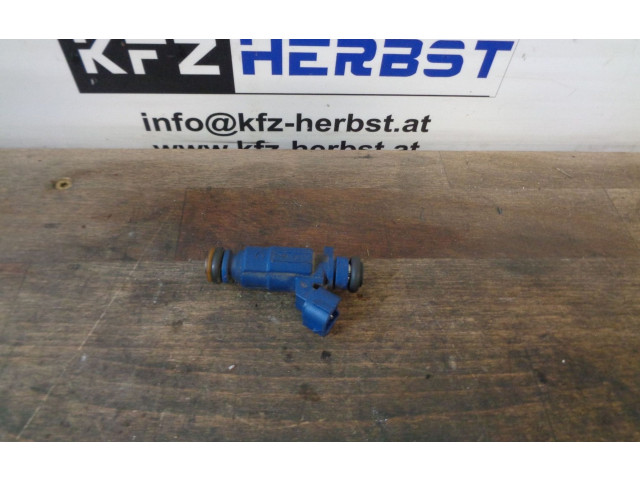 Vstřikovač 353102B000, 353102B000   Hyundai i30    G4FA 