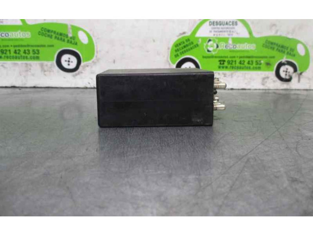  Pojistková skříňka 0045453632, 281001013   Mercedes-Benz E W124 1986