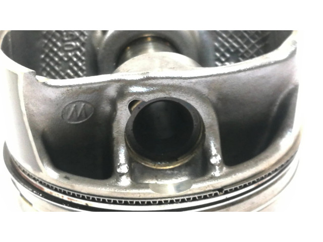 Píst 06M107100, 06M100   Porsche Cayenne (9Y0 9Y3)  pro benzínový motor 3.0  