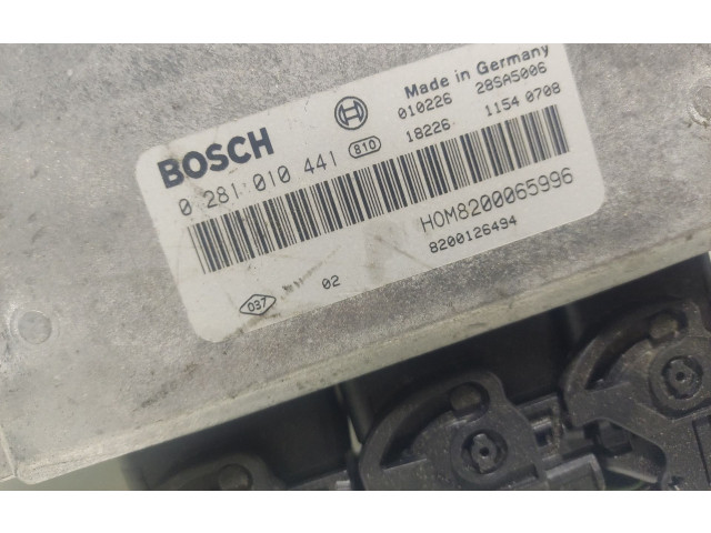 Řídící jednotka 8200126494, 048EDC15C3   Volvo S40, V40 2001