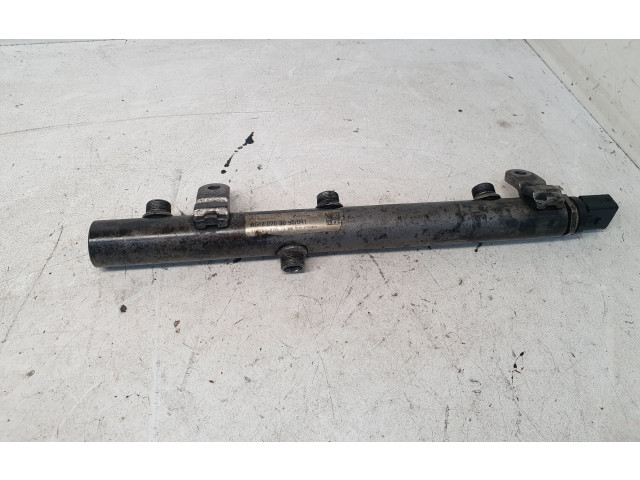 Vstřikovací lišta A2710705495   Mercedes-Benz C W204     