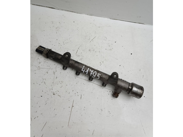 Vstřikovací lišta A6510700495, R9144Z240A   Infiniti Q50     