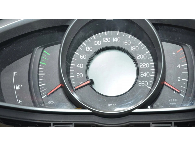 Панель приборов 31453103, 31453103   Volvo V40       