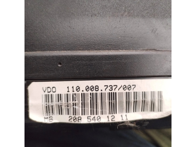 Přístrojová deska  Mercedes-Benz CLK A208 C208 2000 2085401211, 110008737007  