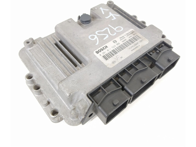Блок управления двигателя 8200389519, 0281011529   Nissan Primastar