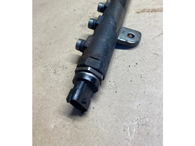 Vstřikovací lišta 55209572, 028362L4   Saab 9-3 Ver2    Z19Dt 