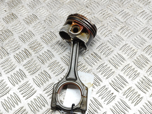  Поршень B48 A20 A 8662616, 9488343  BMW 2 F44 для бензинового двигателя 2.0