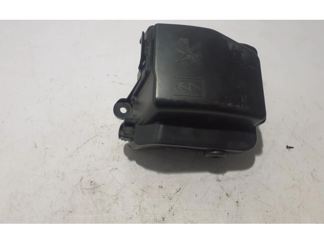 Блок предохранителей  243803298R   Renault Arkana    