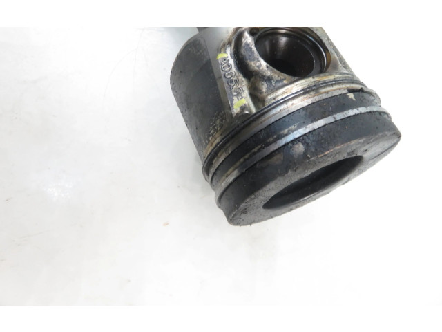  Поршень с шатуном M9R 782   Peugeot 301  