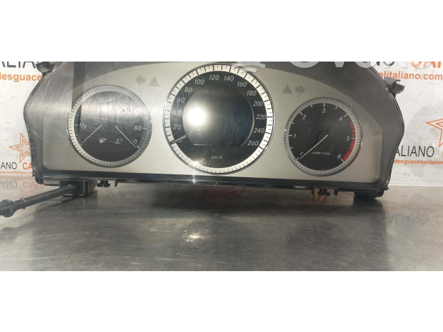 Přístrojová deska  Mercedes-Benz GLK (X204) 2010 A2044400311  