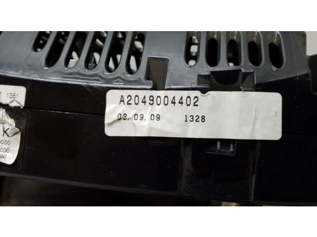 Přístrojová deska  Mercedes-Benz C W204 2009 A2049004402, A2044403211  