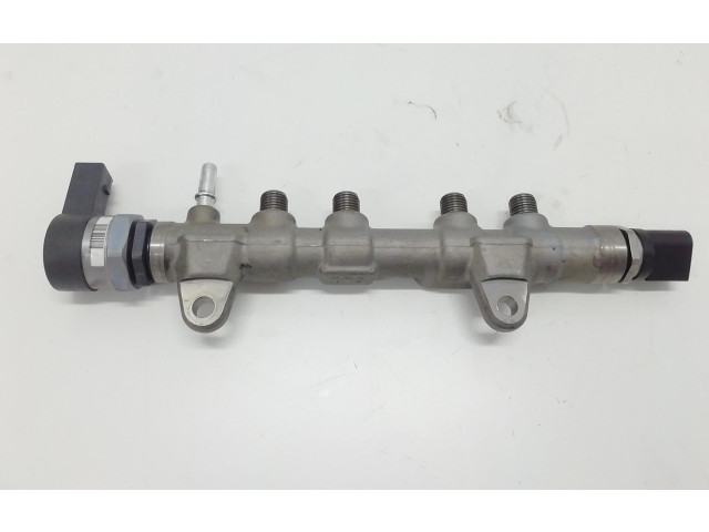 Vstřikovací lišta 851162903, 851162903   BMW 1 F20 F21     