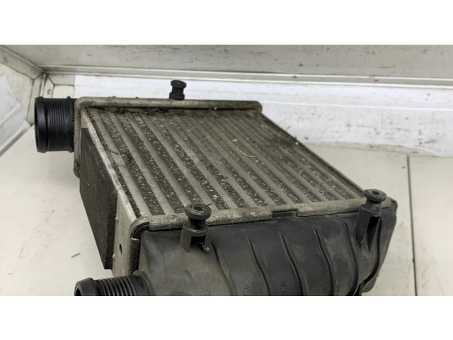 Интеркулер  8E0145806M   Audi A4 S4 B7 8E 8H 2.0