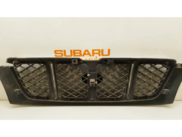 Передняя решётка Subaru Forester SF 2000-2003 года       