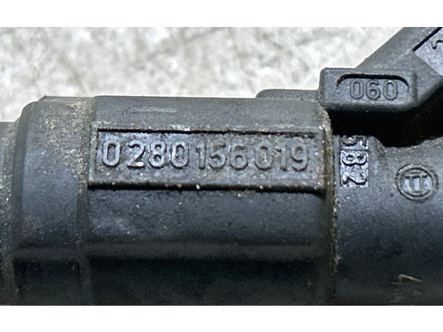 Vstřikovač 0280156019   Toyota Auris 150     