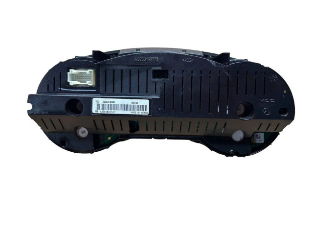 Přístrojová deska  Mercedes-Benz R W251 2007 A2515408747, A2514420321  
