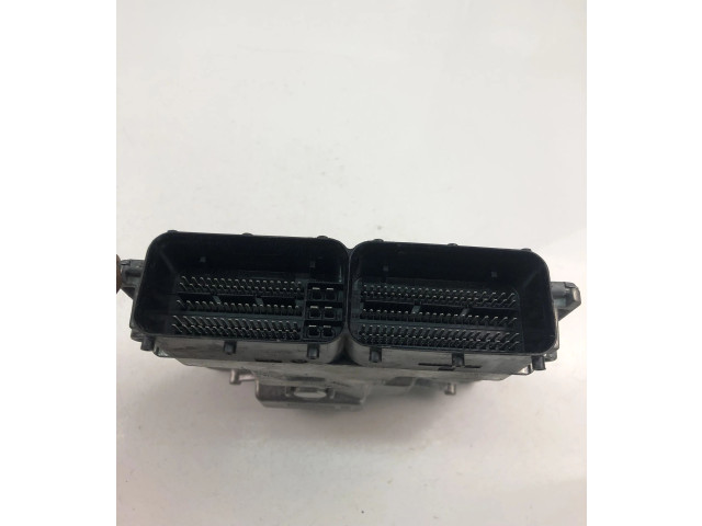 Řídící jednotka 06L907425E   Audi A4 S4 B9 8W 2018