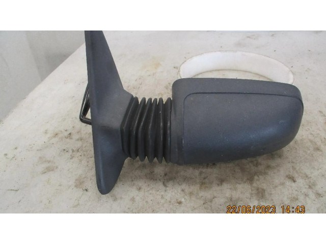 Zpětné zrcátko  levé Peugeot 205 2005  8148A4  