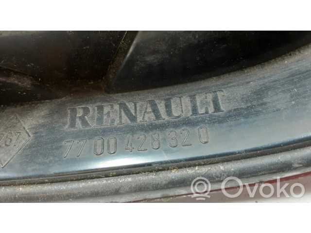 Задний фонарь левый 7700428320, 4754    Renault Megane I   1995-2002 года