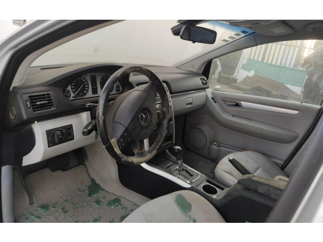 Přístrojová deska  Mercedes-Benz B W245    