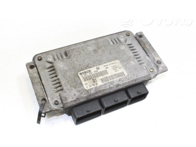 Блок управления двигателя 0281001839, 9630059880   Citroen Saxo