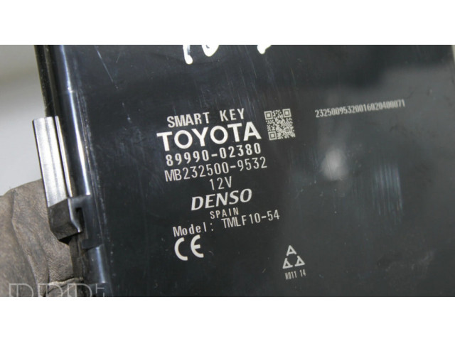 Блок управления 8999002380   Toyota Auris 150