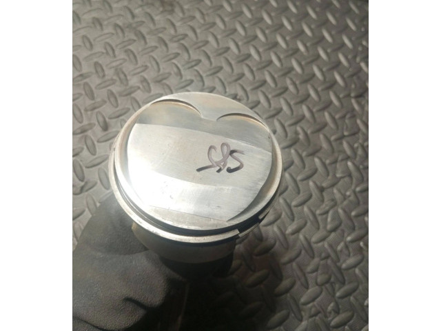 Píst 7838623   BMW M5    S85 B50AA 