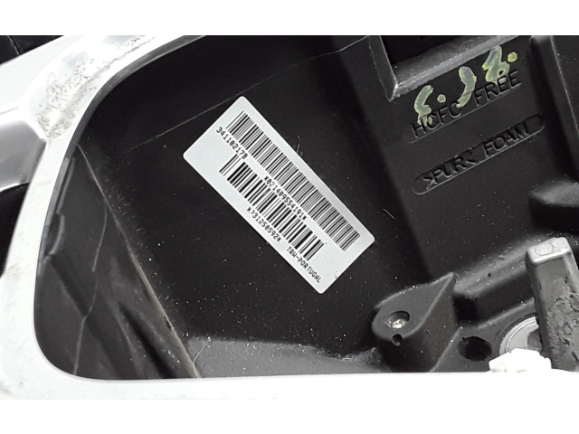 Volant Volvo V40 Cross country 2014 P31250592  