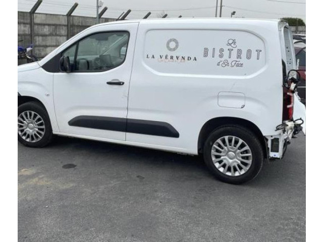 Jednotka ABS SU001B3993   Toyota ProAce City 2021
