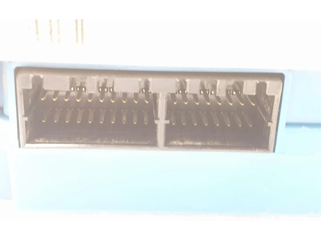 Блок предохранителей MR445952   Mitsubishi Montero    