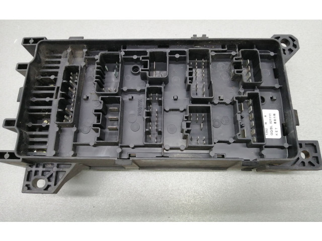 Блок предохранителей 911603E040   KIA Sorento    