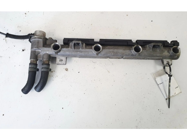 Vstřikovací lišta 036133319, 036031T   Volkswagen Golf IV     
