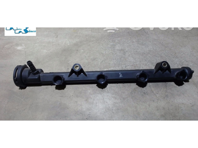 Топливная рампа 030133319l   Volkswagen Lupo  