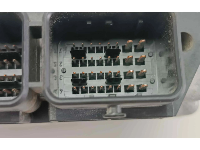 Блок управления двигателя 8200389519   Nissan Primastar