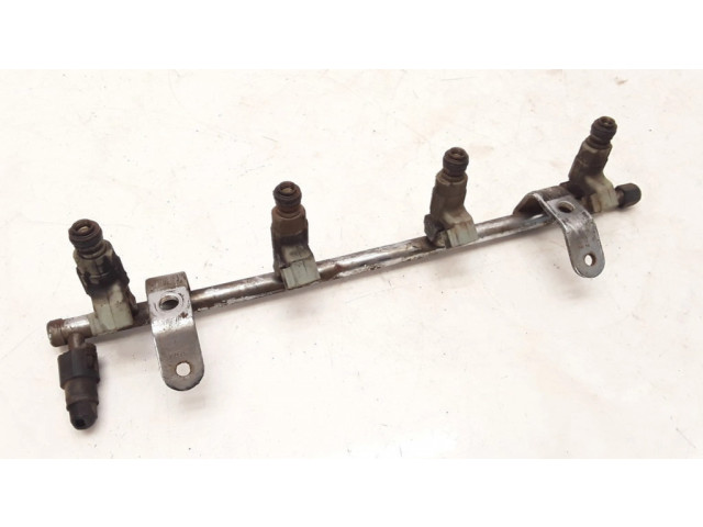 Vstřikovací lišta 04669768, 04891345AA   Chrysler PT Cruiser  pro benzínový motor 2.0  