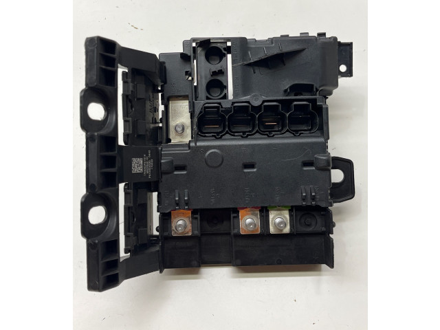Блок предохранителей  6822560, 190052961014   BMW 5 G30 G31    