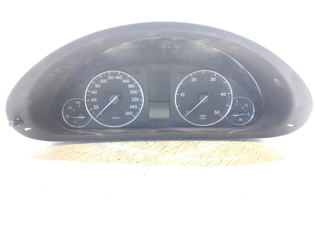 Přístrojová deska  Mercedes-Benz C W203 2004 A2035409547, 110080307004  