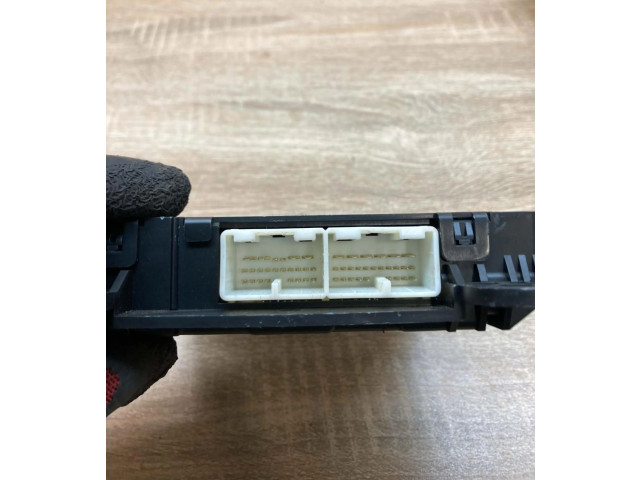 Блок управления климат-контролем 8865047051, 1776003362   Toyota Prius (XW20)