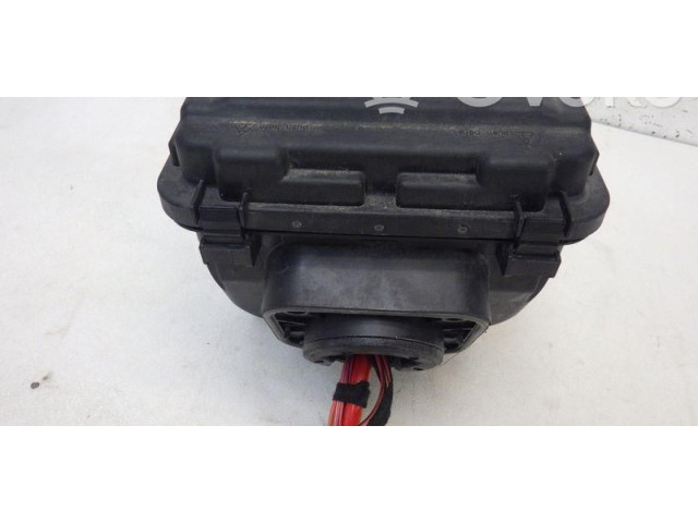   Pojistková skříňka 9224872   BMW 1 F20 F21 2015