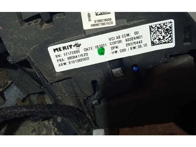 Volant Peugeot 2008 I 2019 98084115ZD, 3RADIOS  