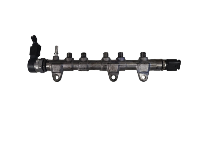 Vstřikovač 8514146, 0445110613   BMW 2 F45  pro naftový motor 2.0 B47C20A 