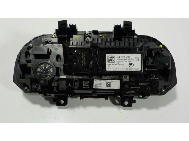 Přístrojová deska  Skoda Kamiq 2021 654920790D  